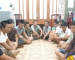 Các đối tượng đánh bạc tại xã Cao Kỳ bị Công an huyện Chợ Mới bắt quả tang