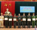Khen thưởng các tập thể, cá nhân có thành tích xuất sắc trong công tác Đoàn và phong trào Thanh niên năm 2016