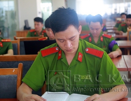 Năm nay các Học viện, Đại học CAND tuyển mới 1.192 chỉ tiêu vào đào tạo hệ Đại học chính quy, giảm hơn 300 chỉ tiêu so với năm 2017 (Ảnh có tính chất minh họa, nguồn cand.com.vn)