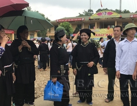 Diễn ra vào ngày 25/3 Âm lịch hàng năm, Chợ tình Xuân Dương, ngày hội mang hoài cảm về tình yêu đôi lứa của đồng bào các dân tộc nơi đây