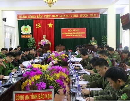 Đại tá Nguyễn Thanh Tuân - PGĐ Công an tỉnh phát biểu chỉ đạo tại Hội nghị