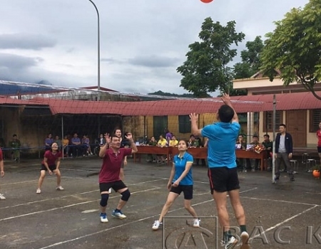 Hoạt động giao lưu tăng cường đoàn kết, tạo không khí thi đua sôi nổi hoàn thành tốt nhiệm vụ giữa các đơn vị