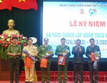 Tuổi trẻ Công an Bắc Kạn tri ân các đồng chí nguyên lãnh đạo Đoàn Công an tỉnh các thời kỳ