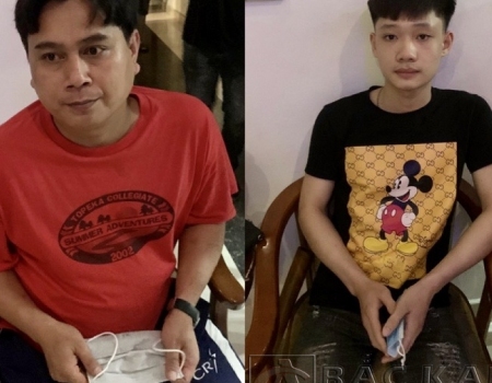 Hai đối tượng Dương Tấn Phúc (áo đỏ) và Hoàng Phúc Dũng