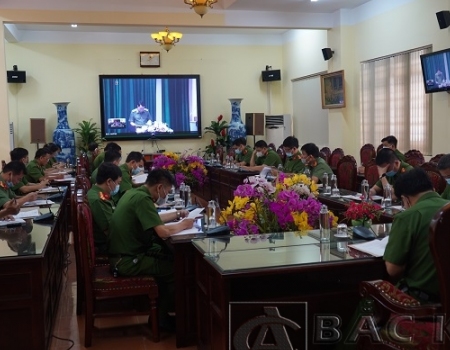 Đại biểu dự Hội nghị tại điểm cầu Bắc Kạn