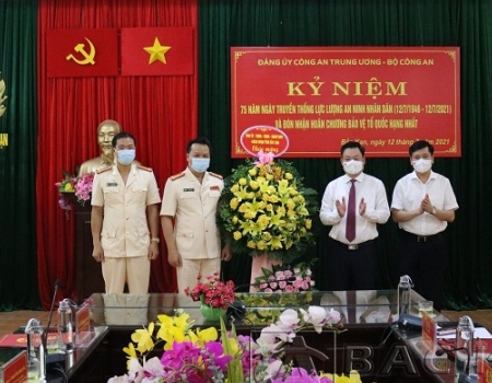 Buổi gặp mặt vinh dự được đón đồng chí Bí thư tỉnh ủy và Chủ tịch UBND tỉnh