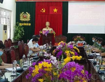 Các đại biểu dự Hội thảo tại điểm cầu Bắc Kạn