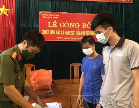 Trại tạm giam Công an tỉnh hoàn tất các thủ tục cho Bàn Tuần Thơ, Ma Đức Tú trước khi trở về với gia đình, với cộng đồng xã hội