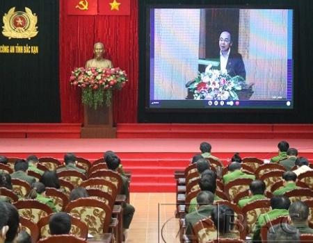 Đảng ủy Công an tỉnh học tập nghị quyết, chỉ thị, kết luận của Trung ương và Tỉnh ủy