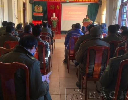 Thượng tá Nguyễn Văn Kiên - Phó Trưởng Công an huyện khai mạc lớp tập huấn