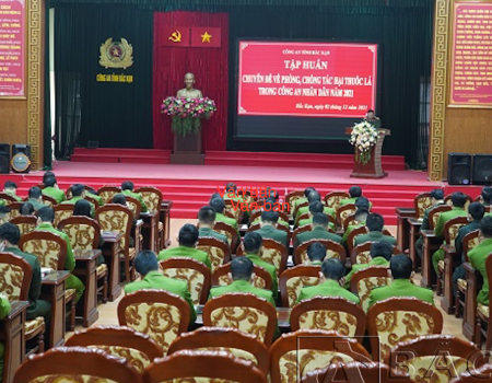Nâng cao nhận thức, trách nhiệm cho cán bộ chiến sỹ trong phòng chống tác hại của thuốc lá