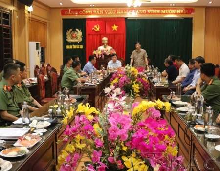 Thứ trưởng Nguyễn Duy Ngọc làm việc với Công an Bắc Kạn
