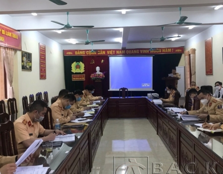 Phòng Cảnh sát giao thông Công an tỉnh Bắc Kạn tập huấn thực hiện dịch vụ công trực tuyến mức độ 3, mức độ 4 của lực lượng CSGT trên Cổng dịch vụ công Bộ Công an