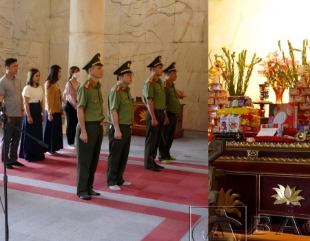 Lực lượng Thanh tra Công an tỉnh thành kính báo công dâng Bác.