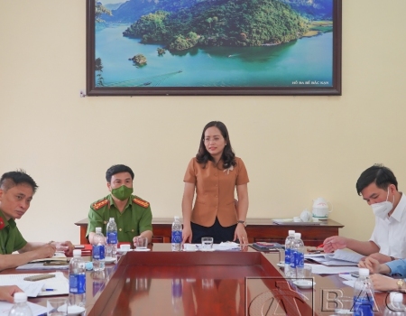 Đoàn ĐBQH tỉnh Bắc Kạn làm việc tại Trại tạm giam Công an tỉnh.