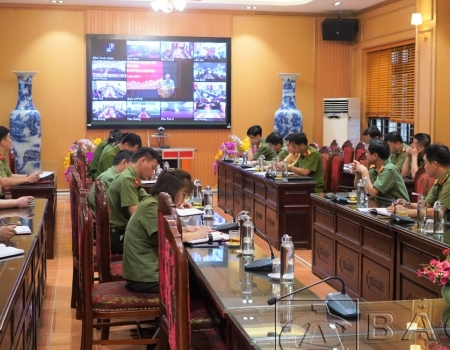 Hội nghị được tổ chức bằng hình thức trực tuyến.