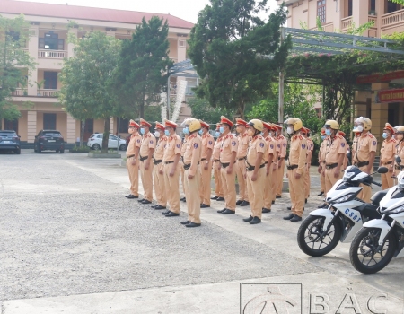 Lễ ra quân thực hiện đợt cao điểm.