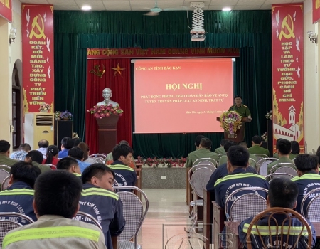 Buổi phát động thu hút đông đảo cán bộ, công nhân viên công ty tham gia.