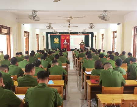 Lớp bồi dưỡng diễn ra trong 4 ngày từ 25- 28/10.