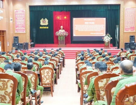 Công an tỉnh tập huấn Luật cư trú
