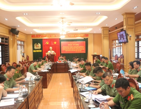 Đại biểu tham dự hội nghị tại điểm cầu Công an tỉnh Bắc Kạn