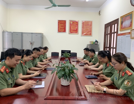 Cán bộ chiến sỹ tham gia cuộc thi