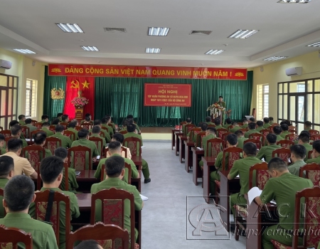 Tham dự tập huấn có hơn 100 đại biểu thuộc Công an các đơn vị, địa phương