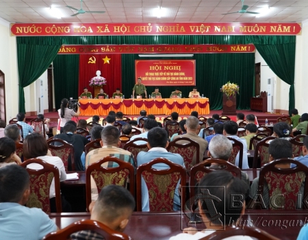 Công an tỉnh đối thoại trực tiếp về thủ tục hành chính