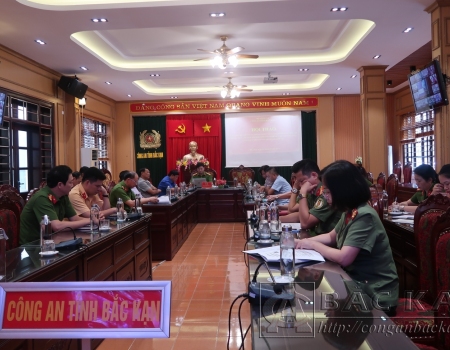 Các đại biểu tại điểm cầu Công an tỉnh Bắc Kạn