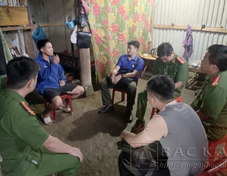  Lực lượng Công an cơ sở thường xuyên bám sát địa bàn quyết tâm đảm bảo vững chắc an ninh trật tự ngay từ cơ sở.