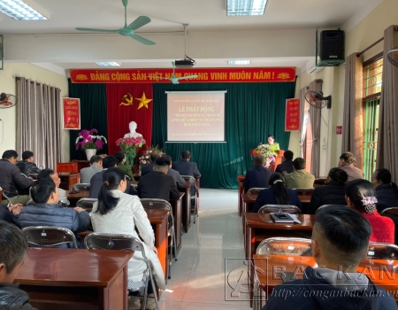 Lễ phát động phong trào “Mỗi hộ gia đình tự trang bị bình chữa cháy” trên địa bàn phường