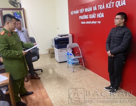 Cơ quan Cảnh sát điều tra Công an tỉnh Bắc Kạn thi hành lệnh bắt đối với Dương Trung Kiên