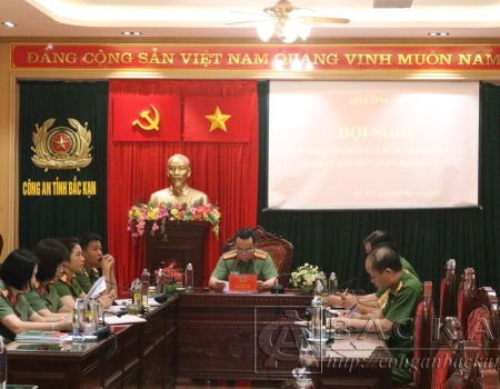 Đại biểu dự hội nghị tại điểm cầu Bắc Kạn