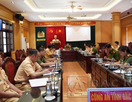 Đại tá. TS Nguyễn Thanh Tuân, Phó Giám đốc Công an tỉnh chủ trì hội nghị tại điểm cầu Công an Bắc Kạn