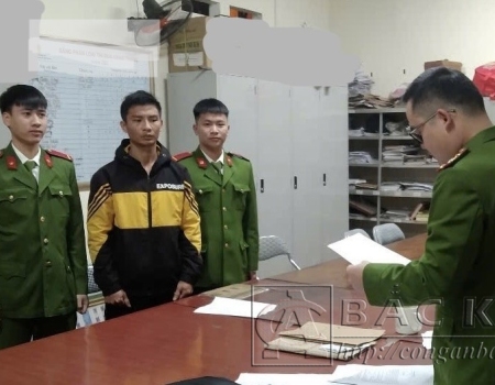 Cơ quan Cảnh sát điều tra Công an thành phố Bắc Kạn thi hành lệnh bắt bị can để tạm giam