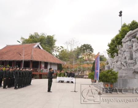 Đảng bộ Phòng Cảnh sát Cơ động Công an tỉnh tổ chức Lễ kết nạp đảng viên mới tại Khu di tích lịch sử Nà Tu