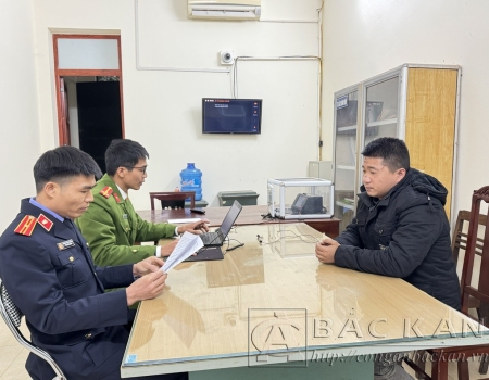 Đối tượng Nguyễn Văn Duy tại cơ quan Công an