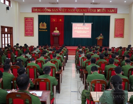 Công an tỉnh khai giảng lớp bồi dưỡng Công an xã năm 2025