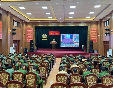 Đồng chí Hoàng Thu Trang, Phó Chủ tịch UBND tỉnh Bắc Kạn chủ trì hội nghị tại điểm cầu Công an tỉnh Bắc Kạn