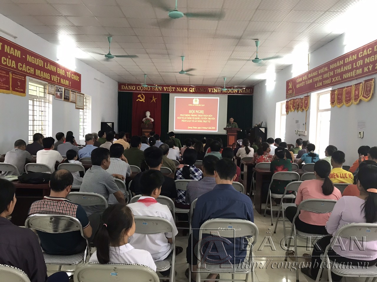 Anh 2 Mot buoi tuyen tr uyền pháp luật, phát động phong trao toan dan b ảo vệ ANTQ tại cơ sở