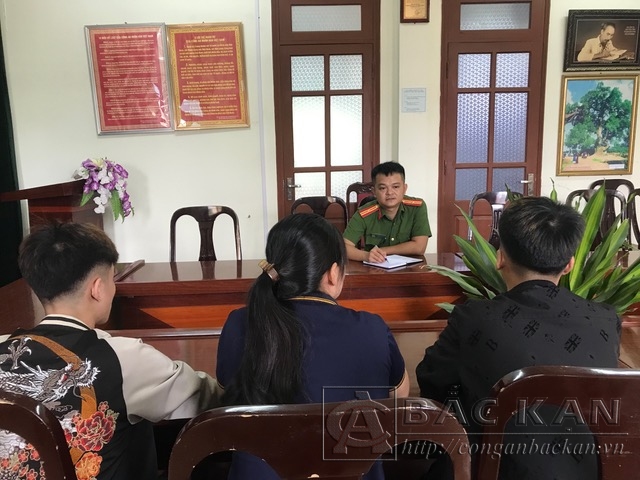Các nạn nhân trình báo tại cơ quan Công an
