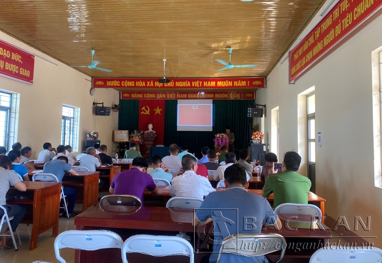 Buổi tuyên truyền, phát động phong trào toàn dân bảo vệ ANTQ tại xã Dương Phong huyện Bạch  Thông, tháng 6/2023hông