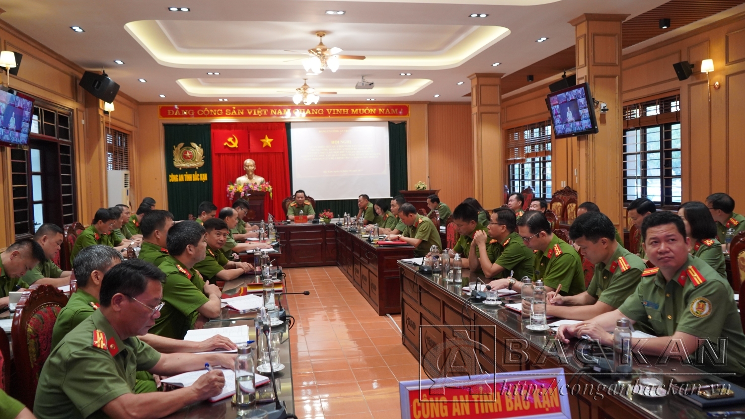 Đại biểu dự hội nghị tại điểm cầu Công an tỉnh Bắc Kạn