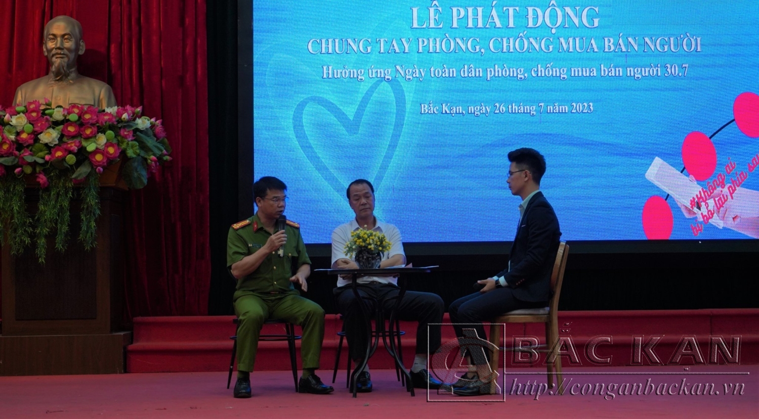 1553 Trao đổi những vấn đề liên quan đến công tác phòng chống mua bán người