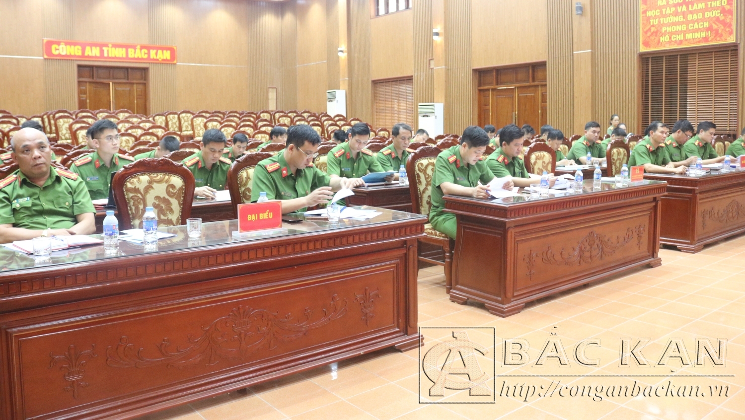 Các đại biểu tham dự sơ kết công tác phòng cháy và cứu nạm cứu hộ 07 tháng đầu năm