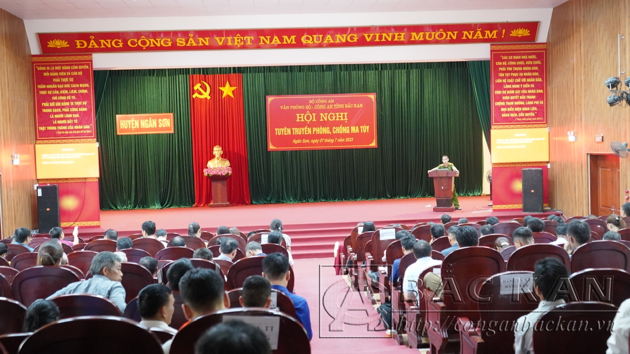 Toàn cảnh buổi tuyên truyền