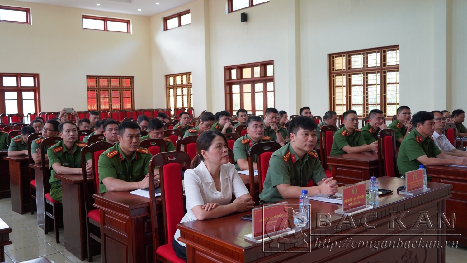 Các đại biểu, học viên tham dự lễ khai giảng