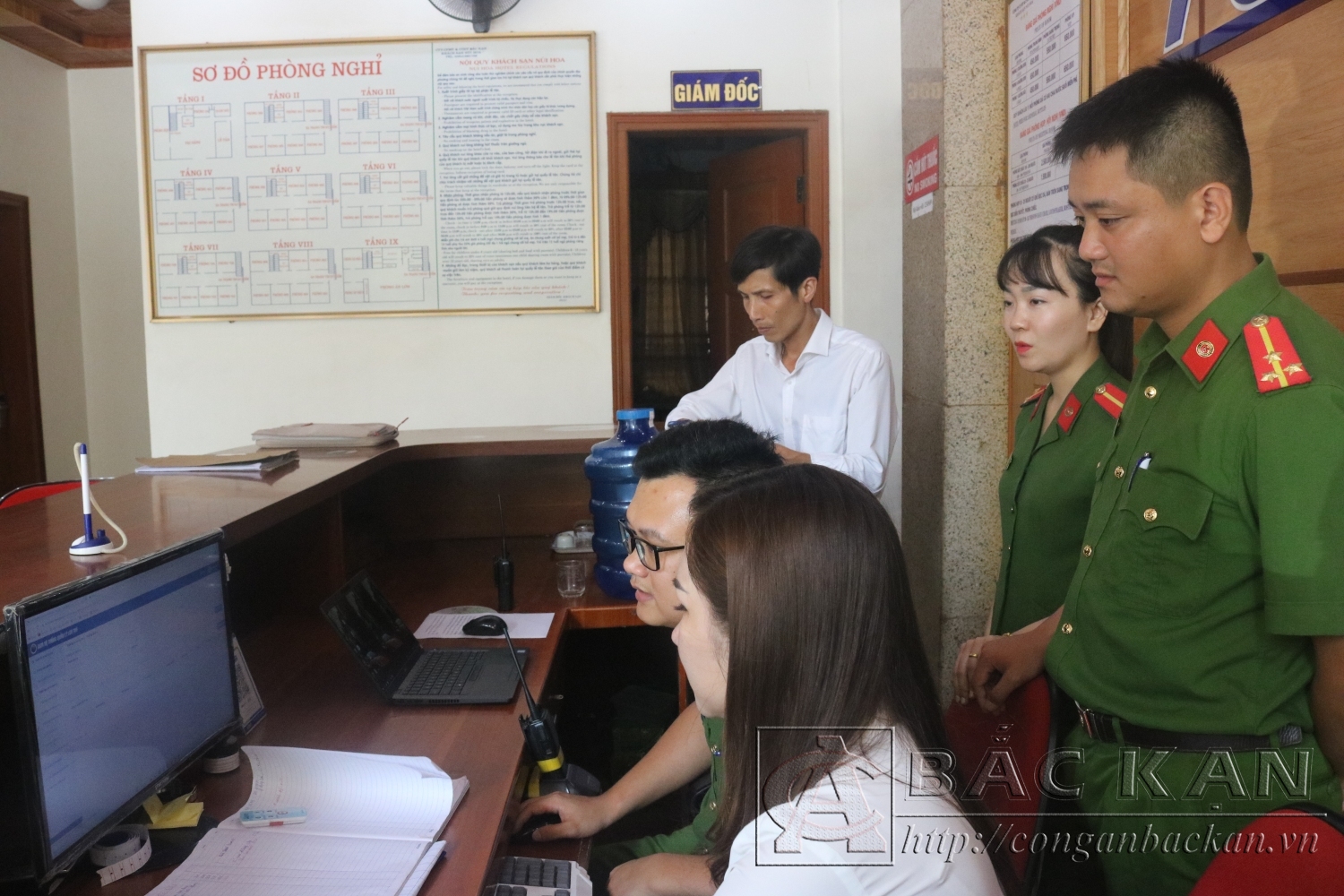 Triển khai thí điểm thực hiện thông báo lưu trú qua phần mềm ASM tại khách sạn Núi Hoa, thành phố Bắc Kạn