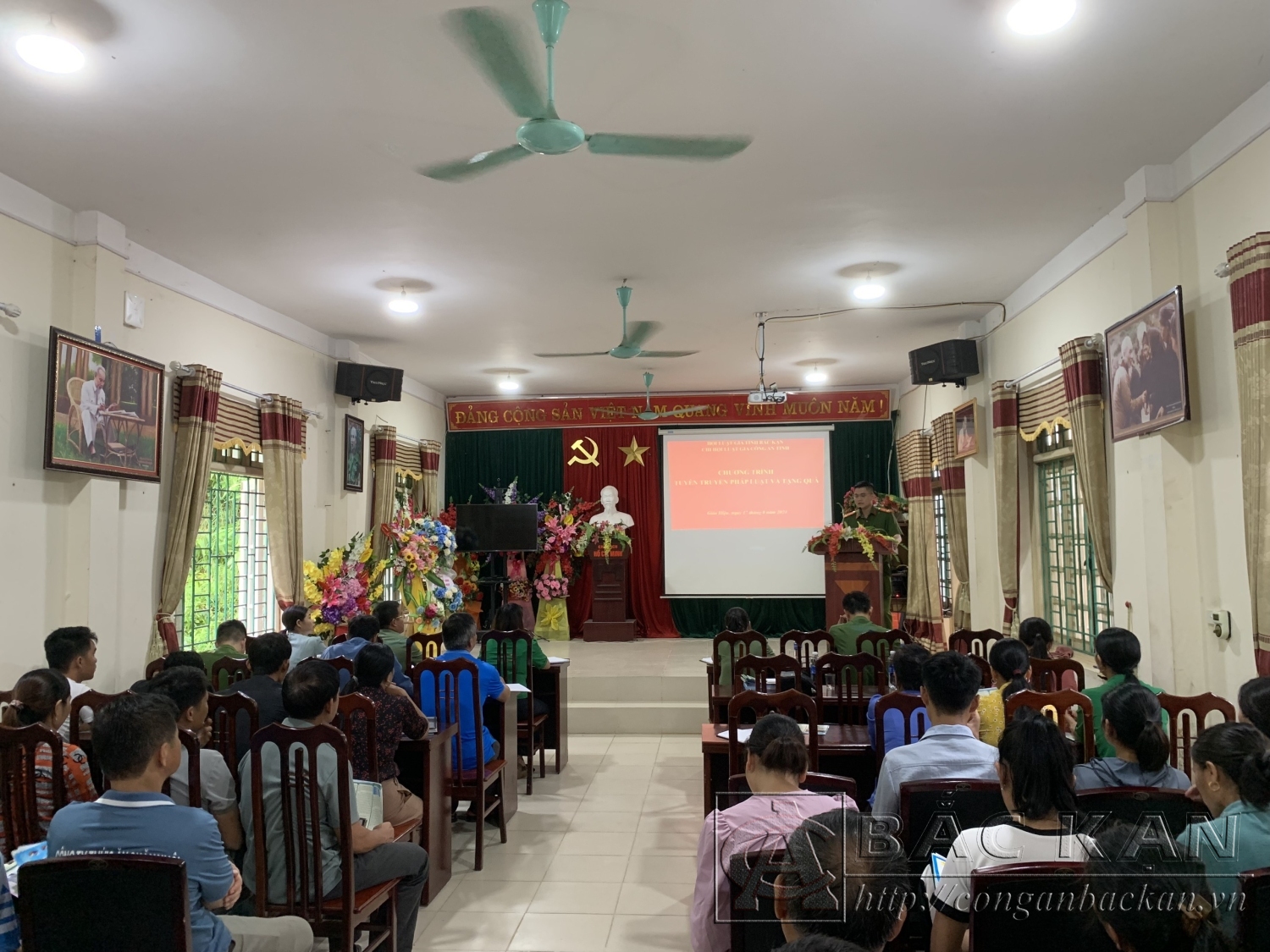 Buổi tuyên truyền thu hút đông đảo Nhân dân tham gia