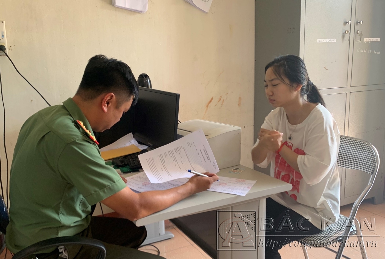 Cơ quan Công an làm việc với Đinh Thị Thương